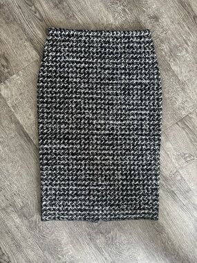 Theory Black and White Houndstooth Pencil Skirt